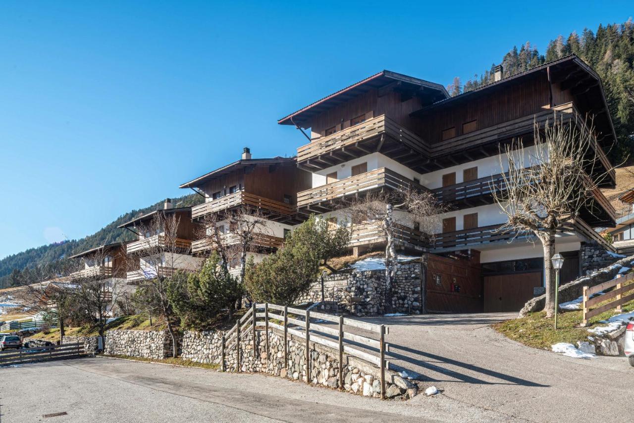 Ciasa Apelli Apartamento Pozza di Fassa Exterior foto